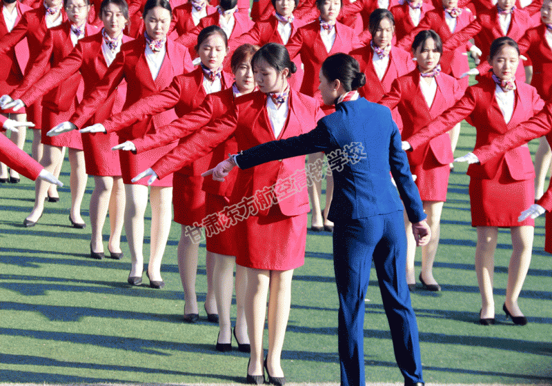 2025年甘肃东方航空高铁学校报名须知